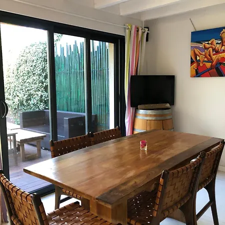 Semesterbostad Maison Sous Les Pins